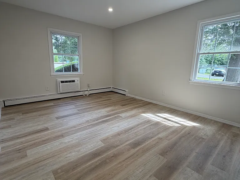 48 Stonehurst Blvd #C — Photo 18