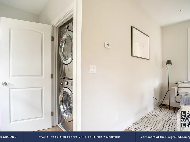 Washer/Dryer in Apartment
