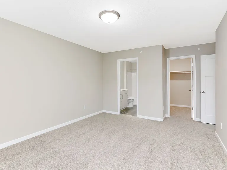6044 Manchester Ave NE — Photo 16