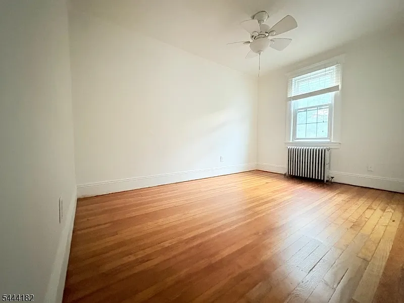 1 bed, 1.0 bath, $1,850 — Photo 2