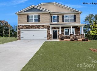 1825 Vanderlyn St, Monroe, NC 28112