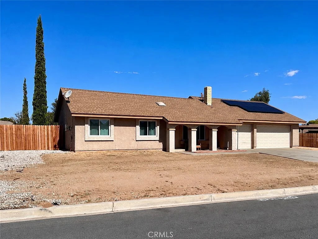 3 bed, 1113 sqft, $2,300 — Photo 2