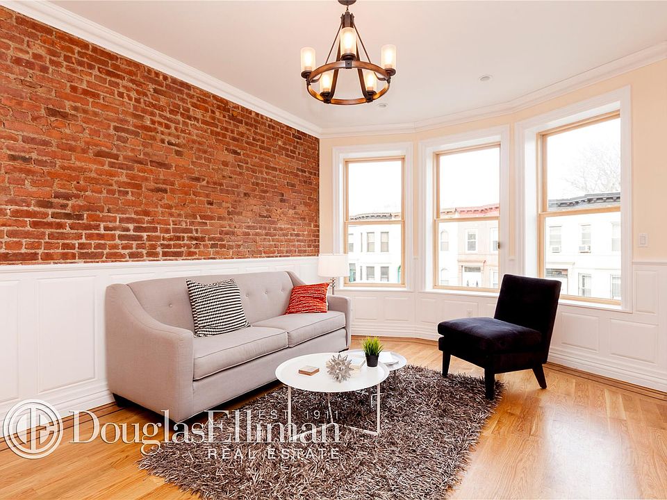 1st image of 686 Saint Johns Pl APT 1