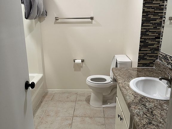 4th image of 3 Meadow Run Cir APT F
