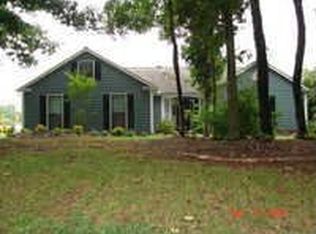 601 Conestoga Dr, Charlotte, NC 28270