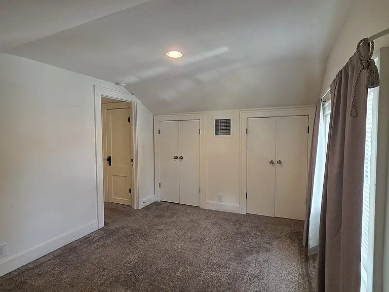 1432 S Gary Ave — Photo 32