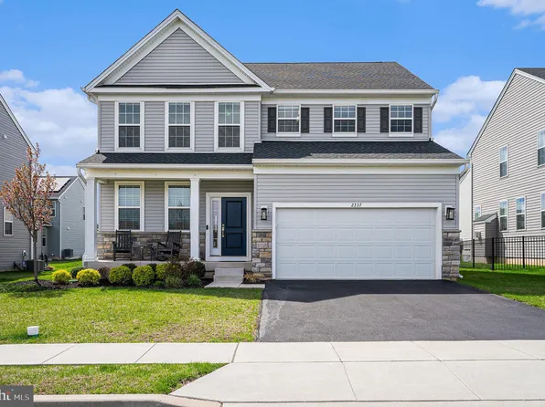 2337 Twin Lakes Dr, Quakertown, PA 18951