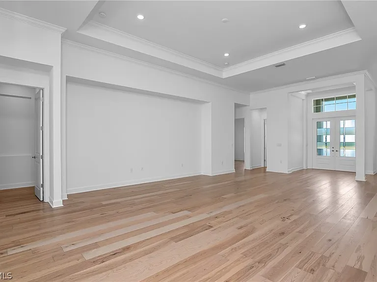18837 Wildblue Blvd — Photo 9