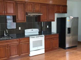 918 Green St #3, Philadelphia, PA 19123