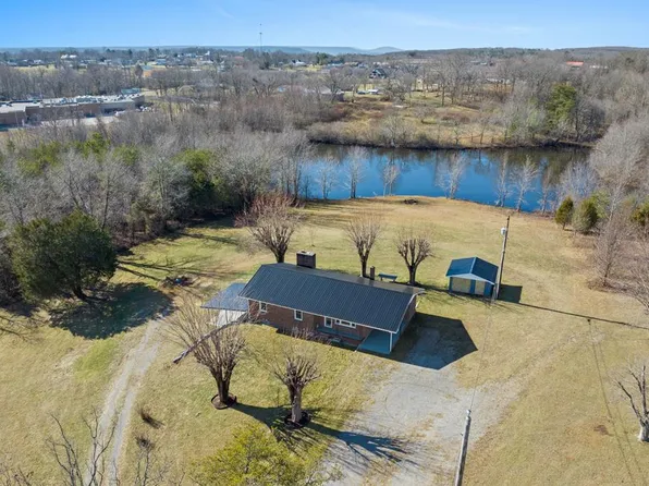 15763 State Rte, Spencer, TN 38585