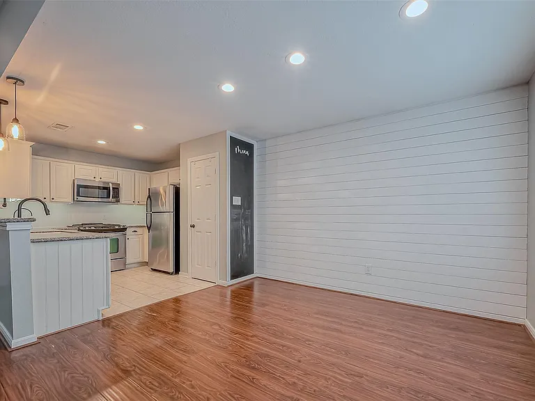 7135 Woodland Oaks — Photo 10