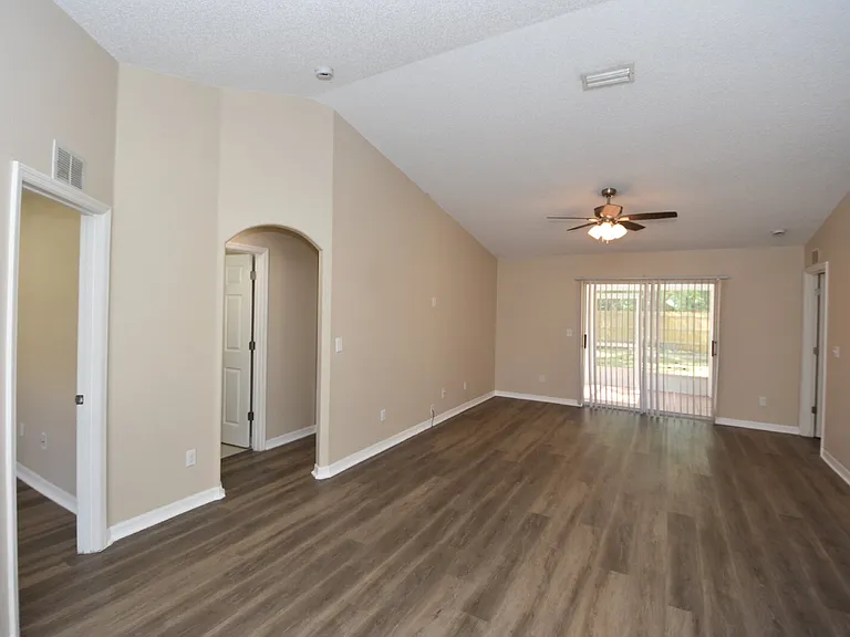 6 Seckel Ct — Photo 10