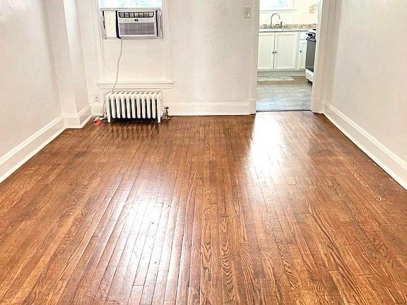 4th image of 4717 Frederick Ave