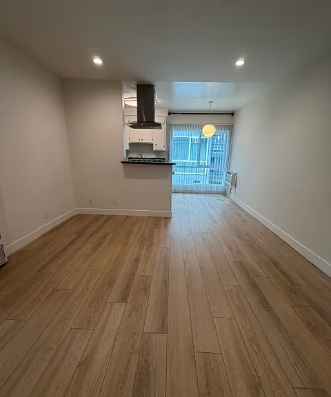 12746 Caswell Ave — Photo 5