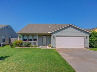 1609 Eagle Dr, Moore, OK 73160