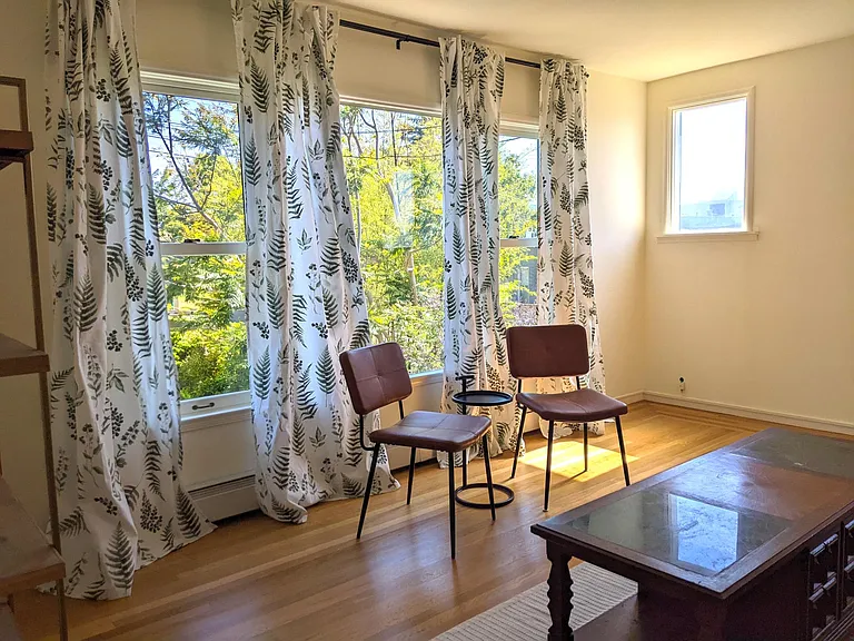 1303 Berkeley Way — Photo 2