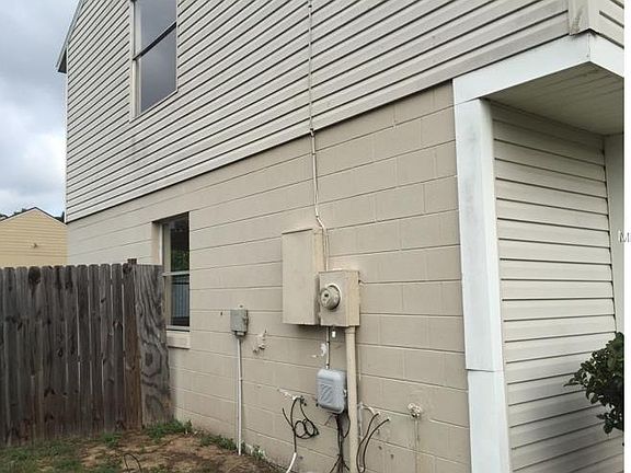 4th image of 7396 Lazy Hill Dr