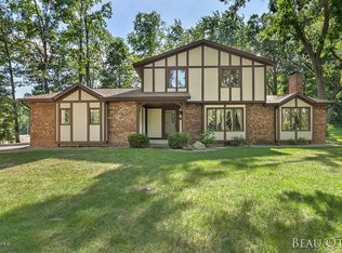 6924 Bridgewater Dr SE, Grand Rapids, MI 49546