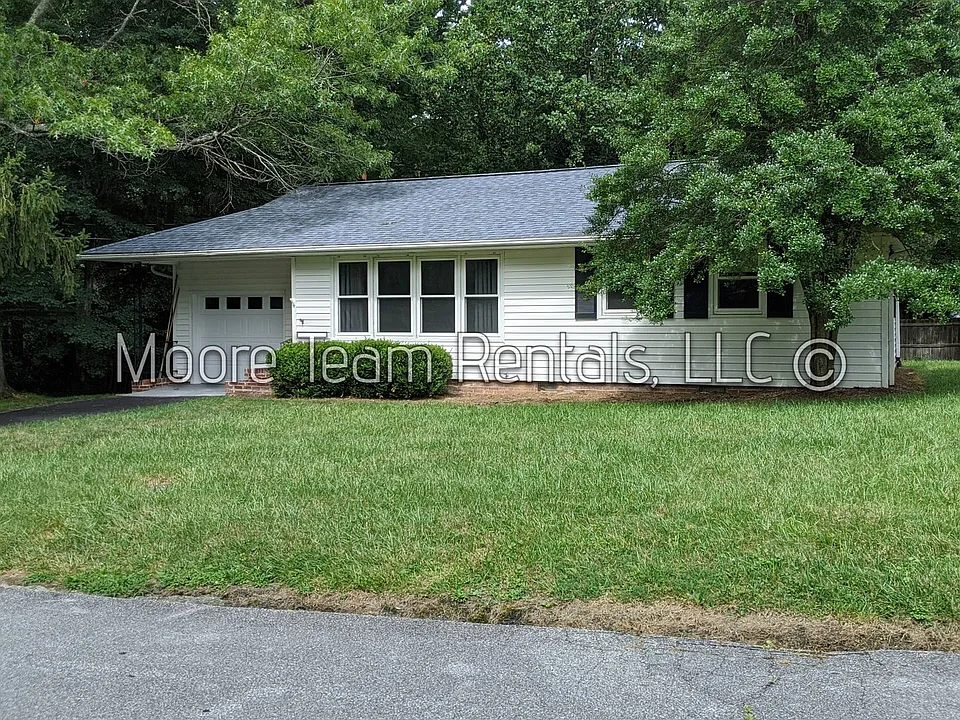 710 Oak Terrace Ln
