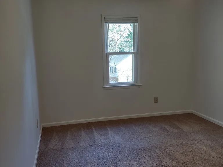 This photo has not been altered in any way: no edits or filters have been applied to try to deceive the viewer by having the room appear larger or brighter than it actually is.