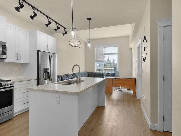 4th image of 11077 Ravine Rd #612