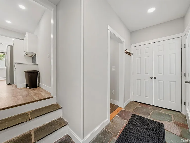 12 Dickerson Pl — Photo 4
