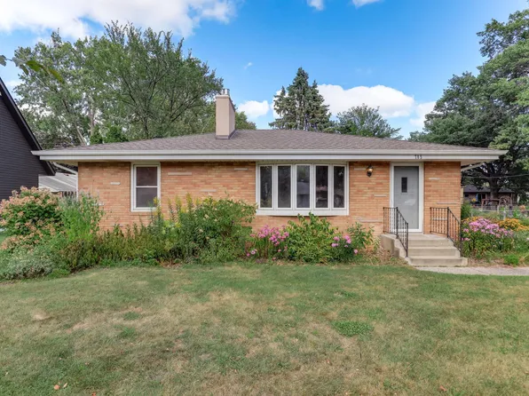 785 Grandview Ave W, Roseville, MN 55113