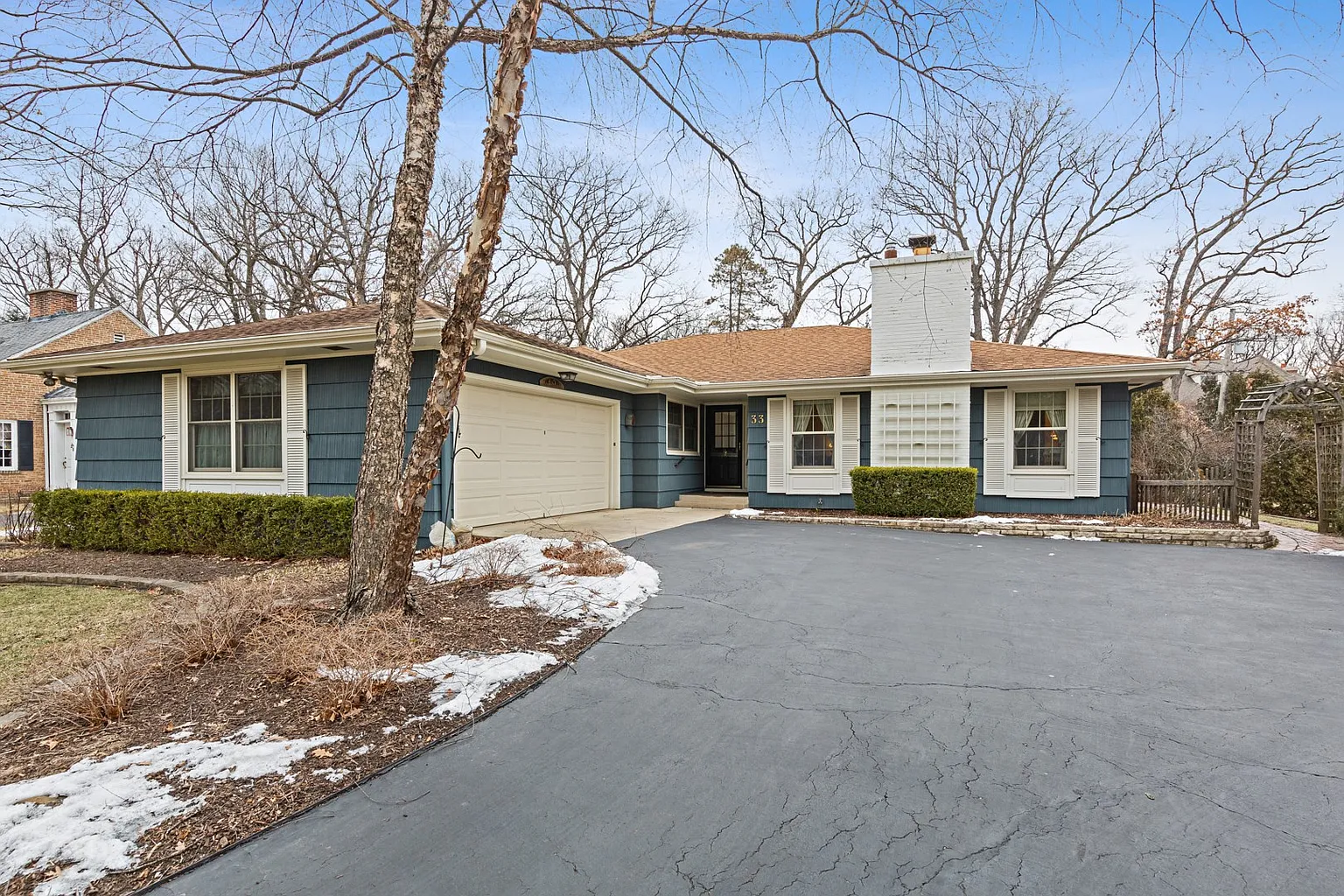 33 W Birchwood Ave photo 1