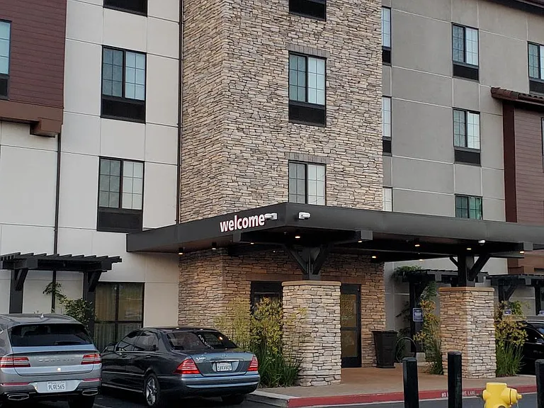 Pine Cone Apartments — Photo 18