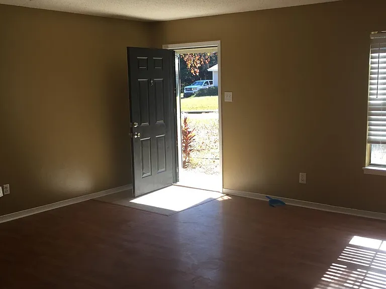9366 Cottage Park Dr N — Photo 2