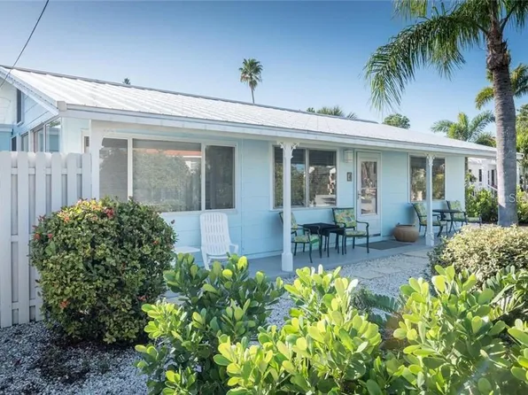 900 S Boulevard Of The Presidents APT 4, Sarasota, FL 34236