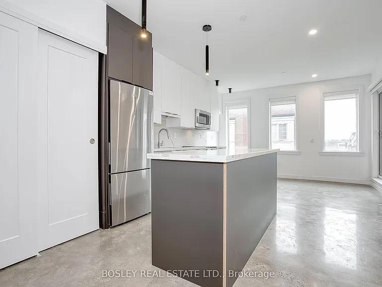 41 River St #22 — Photo 13