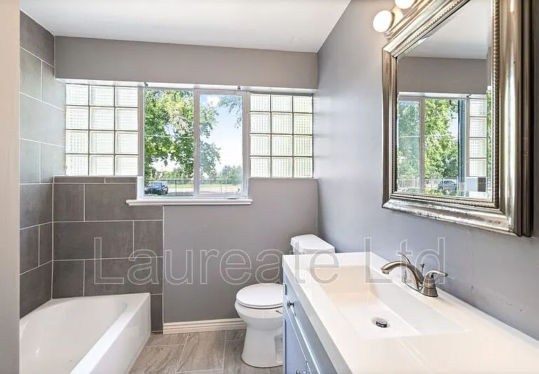 2880 N Harrison St — Photo 19