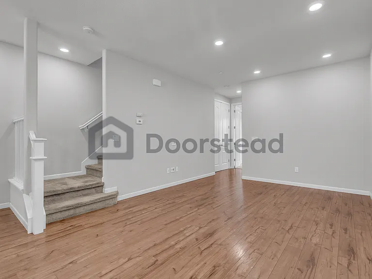 612 Barcelona Loop — Photo 10