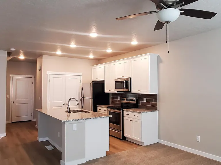 4759 W Santa Fe Ln — Photo 7