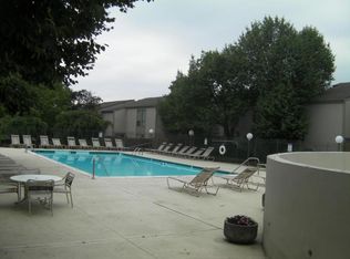 1070 Merrimar Cir S, Columbus, OH 43220