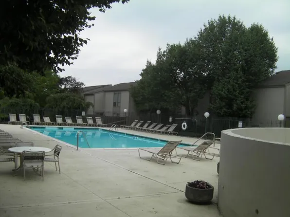 1070 Merrimar Cir S, Columbus, OH 43220