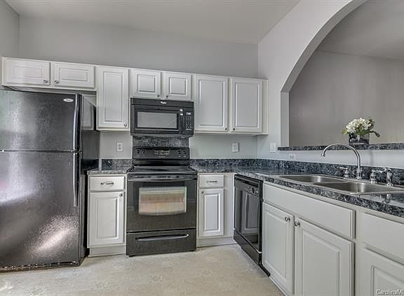 5th image of 2248 Winthrop Chase Dr