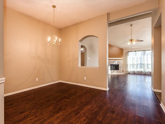 2nd image of 2102 English Green Way