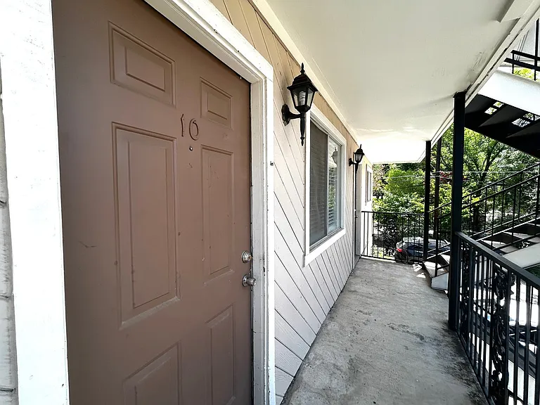1010 W 23rd St #10 — Photo 21