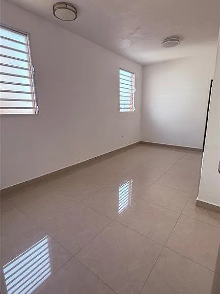 413 Condominio Gaither Plz #2B — Photo 2