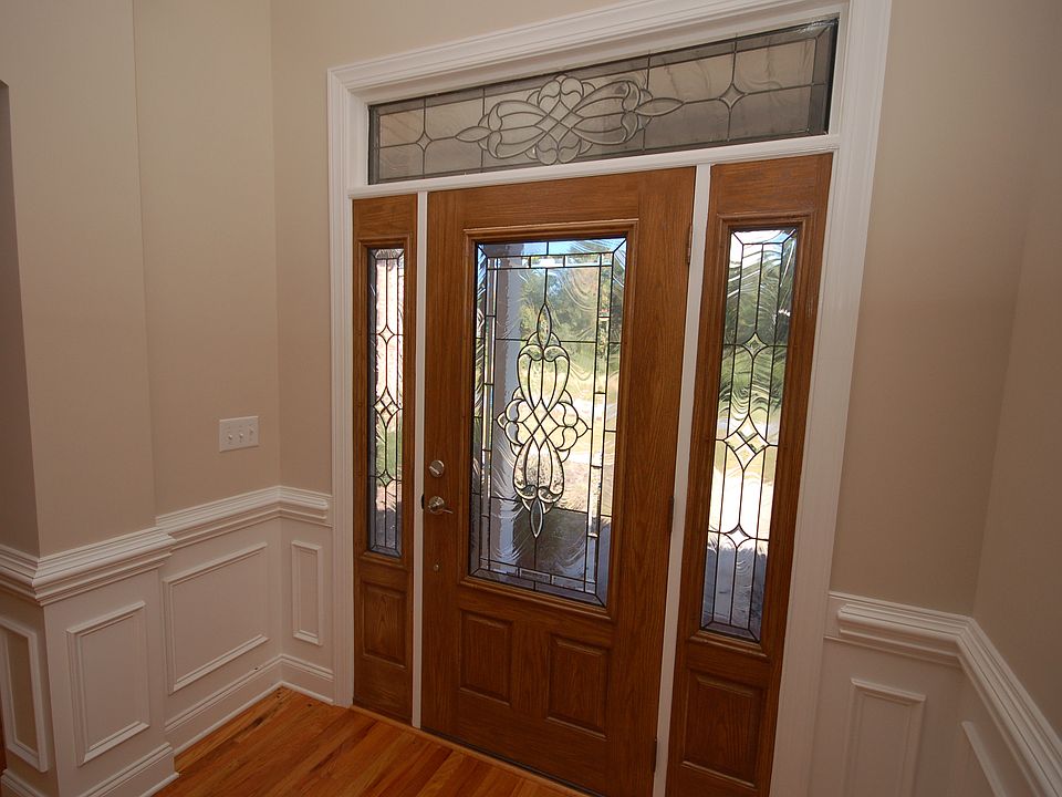1st image of 127 Orchard Farm Ln