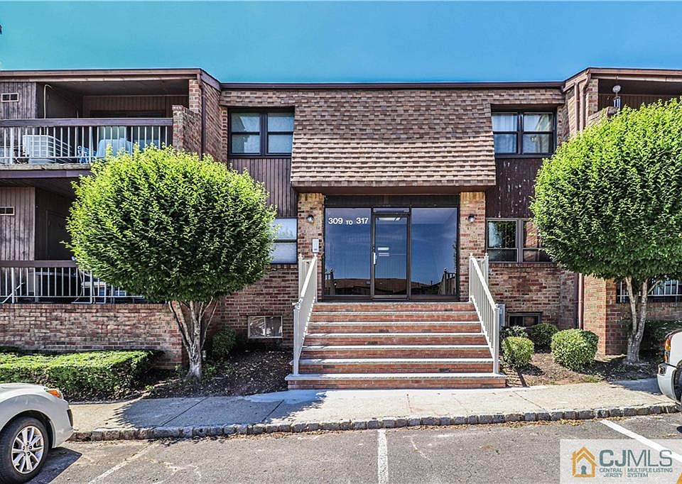 1st image of 312 Sharon Garden Ct #312
