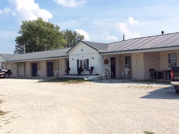 2nd image of 28439 Highway 136