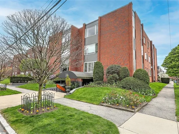 30 Blackstone Blvd APT 301, Providence, RI 02906