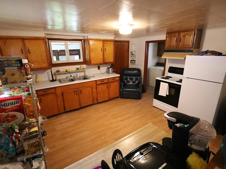154 W Seneca St — Photo 7
