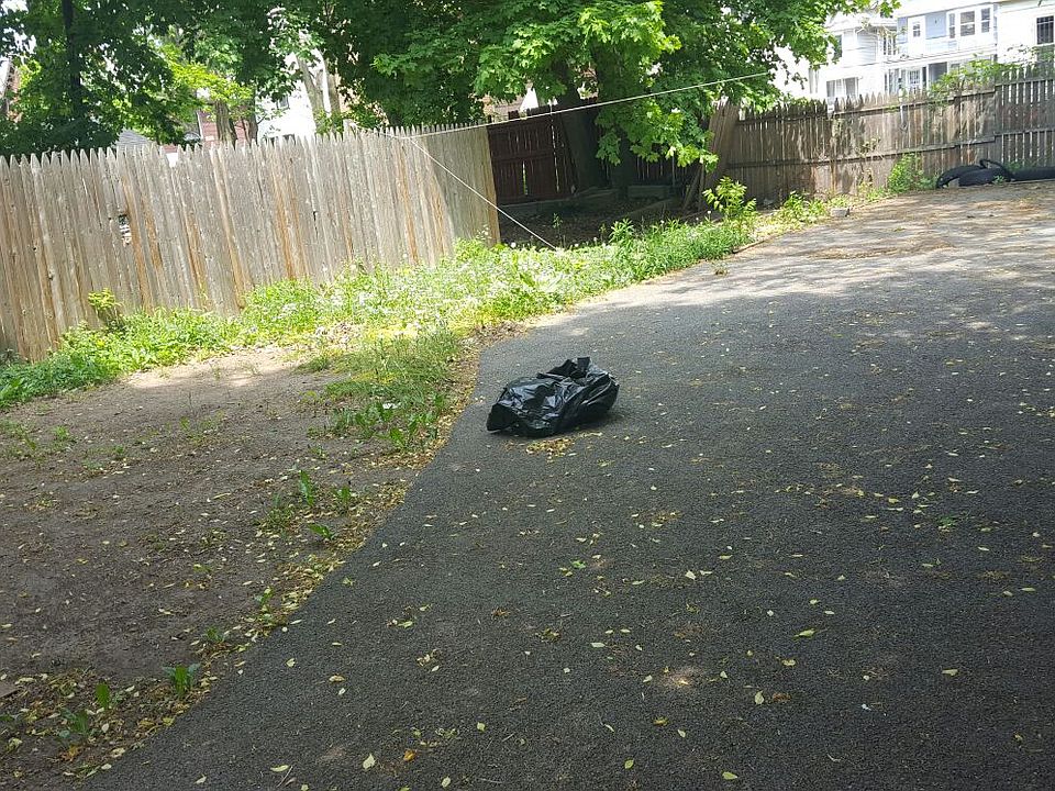 2nd image of 94 Victoria Ave
