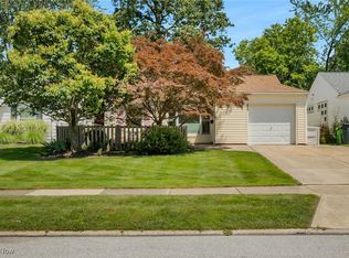 1209 Eastwood Ave, Mayfield Heights, OH 44124