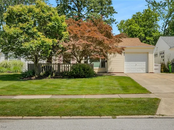 1209 Eastwood Ave, Mayfield Heights, OH 44124