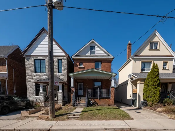 8 Morland Rd, Toronto, ON M6S 2M8